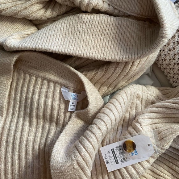 Time tru skirt and sweater set - Picture 3 of 3